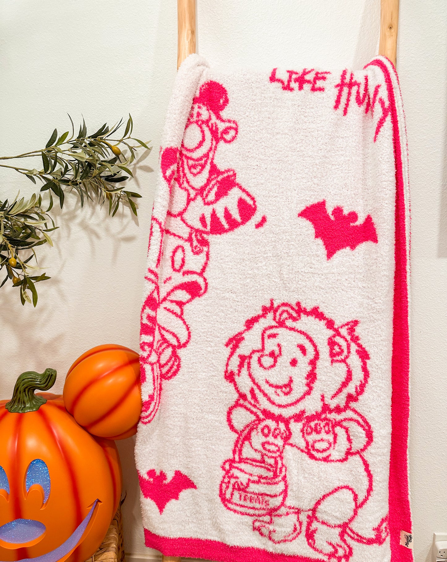 READY TO SHIP - Dreamy Halloween Blanket - Collab w. Alexis Designs