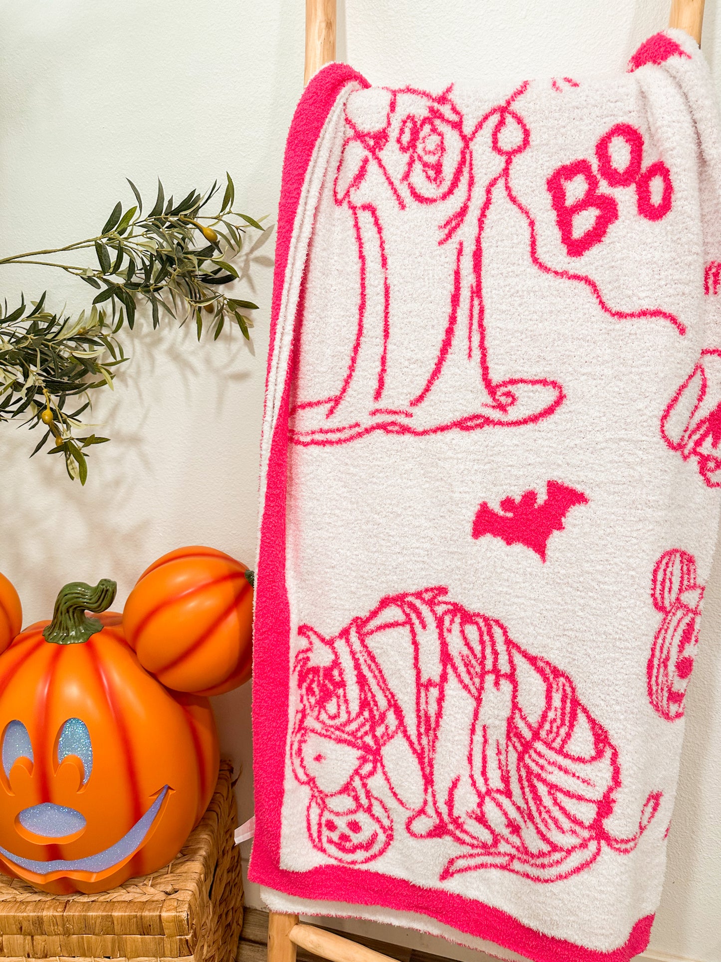 READY TO SHIP - Dreamy Halloween Blanket - Collab w. Alexis Designs